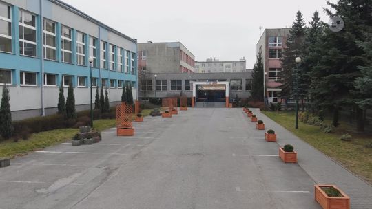 Uczniowie PSP nr 5 w Ostrowcu wrócili do szkoły