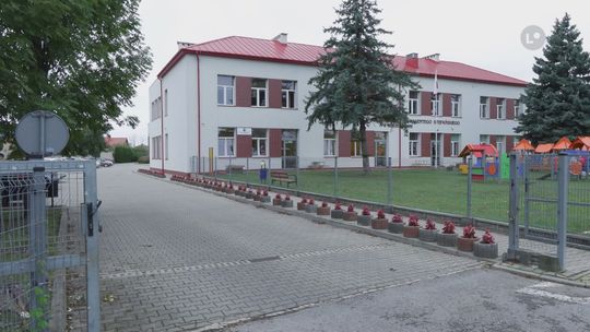 Uczniowie z Bodzechowa wspierają „Adopcję Serca”. Nauka empatii przez wolontariat