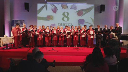 Dzień Kobiet i Mężczyzn w UTW z koncertami i lokalnymi inicjatywami