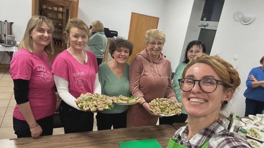 Plakat promujący warsztaty kulinarne ZERO WASTE w Ostrowcu.