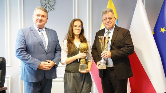 Weronika Huptas mistrzynią świata w układaniu puzzli