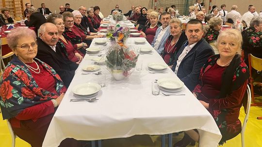 Wigilia środowiskowa w Bodzechowie: wspólnota przy świątecznym stole