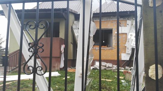 Wybuch butli gazowej w domu jednorodzinnym