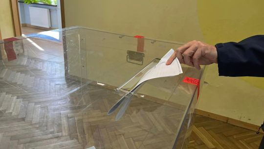 Oficjalne wyniki wyborów samorządowych i pierwsze komentarze