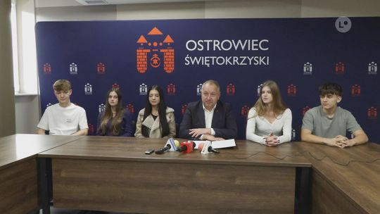 Wyniki zatwierdzone: Młodzieżowa Rada Miasta Ostrowca Św. z 23 radnymi (1 117 ważnych głosów), w tym 7 uczniów szkół podstawowych; prezydent podkreśla, że to głos przyszłości