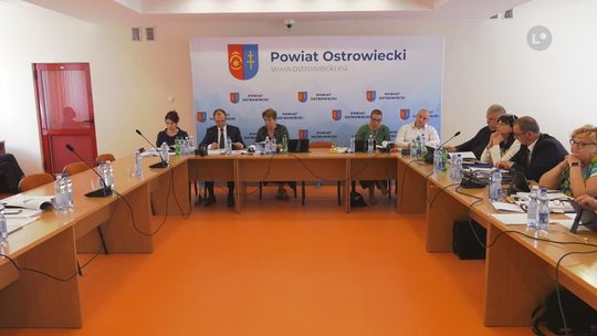 Zaskakująca frekwencja na sesji absolutoryjnej Rady Powiatu Ostrowieckiego