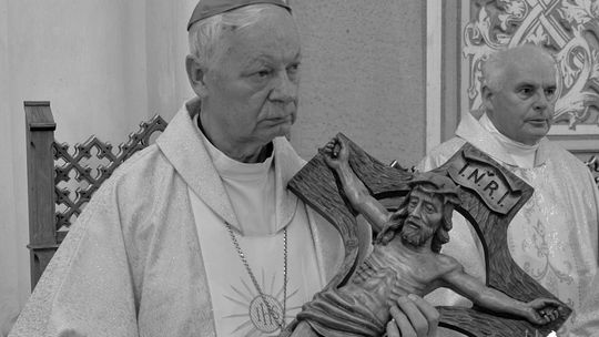 Zmarł biskup Adam Odzimek 