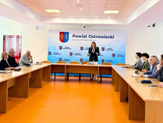 Powiat ostrowiecki powołał Zespół do Spraw Rozwoju