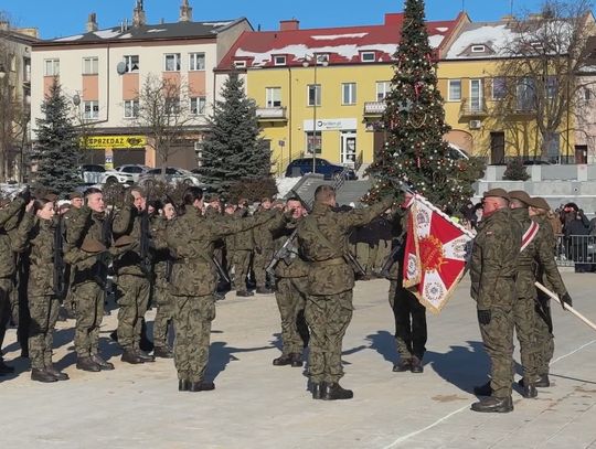 Blisko 60 ochotników złożyło przysięgę 10. Świętokrzyskiej Brygady WOT w Ostrowcu