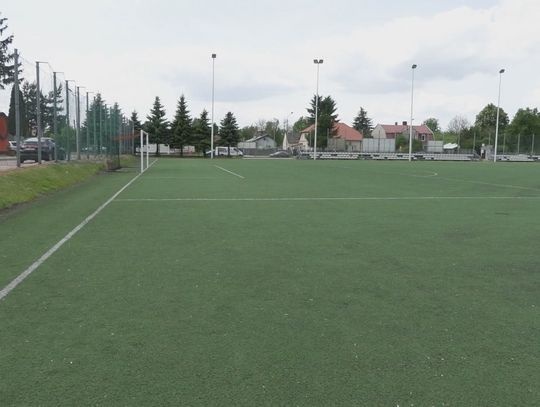 Blisko milion złotych na modernizację boiska przy Kolejowej w Ostrowcu Świętokrzyskim