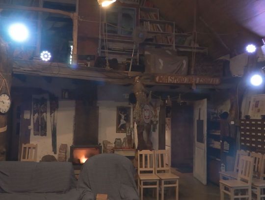 Plakat wydarzeń muzycznych w Domu Spokojnej Książki