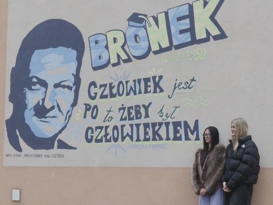 „Bronek” świętuje 75 lat: tablica, kapsuła czasu i mural „Bronek” świętuje 75 lat: tablica, kapsuła czasu i mural