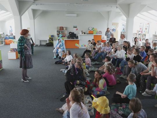 Dorota Gellner spotkała się z dziećmi w ostrowieckiej bibliotece