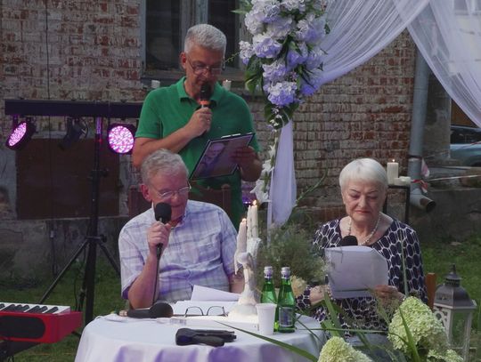Kawiarenka poruszyła publiczność poezją, muzyką i pamięcią o Wiesławie Myśliwskim