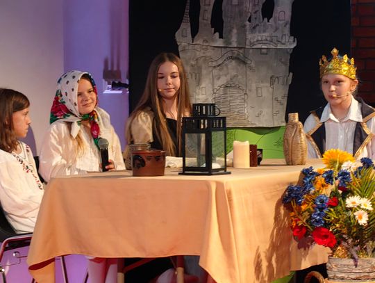 „Lektura w kolorze” w Częstocicach. Finał konkursu połączył literaturę, teatr i plastykę „Lektura w kolorze” w Częstocicach. Finał konkursu połączył literaturę, teatr i plastykę