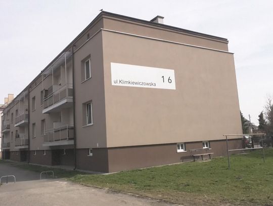 Mieszkańcy kontra spółdzielnia. Spór o remont dachu Mieszkańcy kontra spółdzielnia. Spór o remont dachu