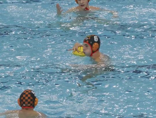 Młodzi waterpoliści rywalizowali w Ostrowcu