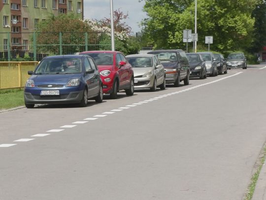 Nowa organizacja ruchu na ul. dr Eugeniusza Dziewulskiego. Kierowcy muszą uważać Nowa organizacja ruchu na ul. dr Eugeniusza Dziewulskiego. Kierowcy muszą uważać