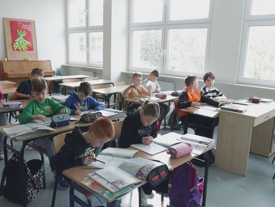 Ostrowiecki samorząd wspiera szkoły, uczniów i nauczycieli