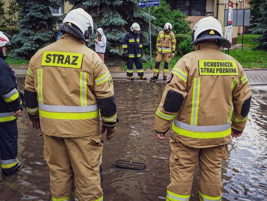 Ponad 200 strażaków usuwało skutki gwałtownej ulewy