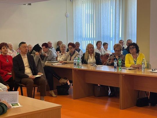 Seniorzy poznali ekologię i sposoby ochrony przed oszustwami