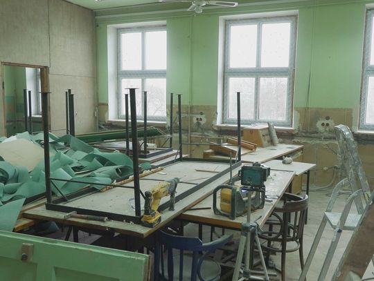 Termomodernizacja ostrowieckich szkół ponadpodstawowych. Utrudnienia do wakacji