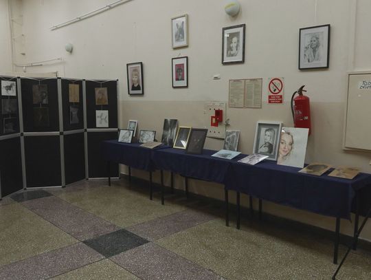 Wernisaż Klaudyny Miklewskiej w ODS „Malwa” Wernisaż Klaudyny Miklewskiej w ODS „Malwa”