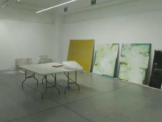 Wernisażowa Randka w BWA Ostrowiec: dwie wystawy na walentynki