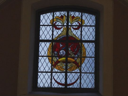 Zakończył się remont witraży w kolegiacie św. Michała Archanioła w Ostrowcu. Zakończył się remont witraży w kolegiacie św. Michała Archanioła w Ostrowcu.