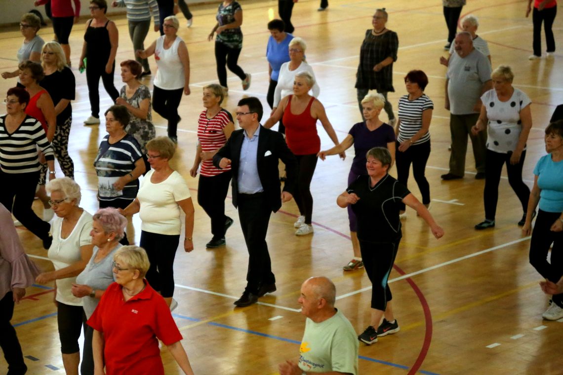 Aktywni Seniorzy zapraszają na tańce