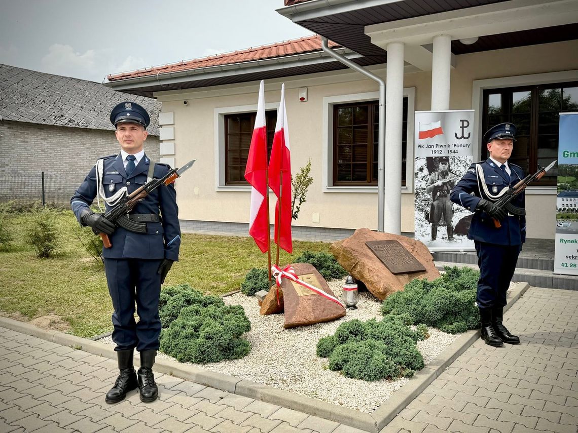 Awanse, podziękowania i pamięć o historii Awanse, podziękowania i pamięć o historii