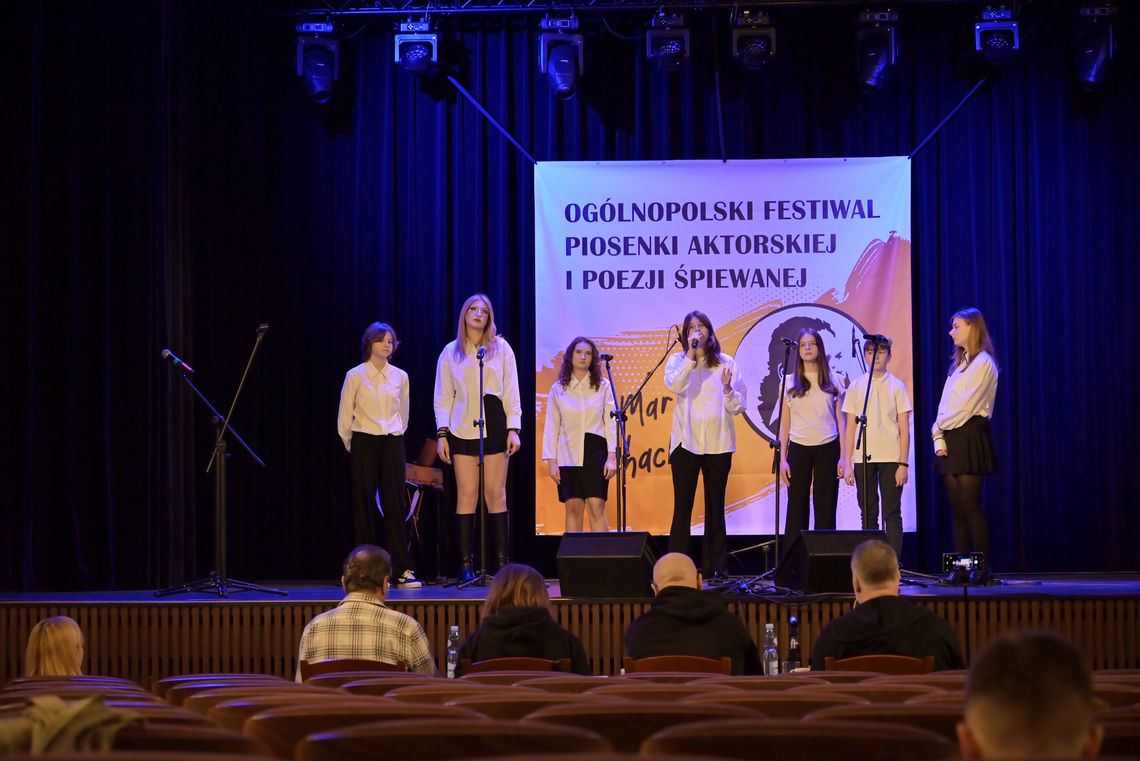 Blisko 100 artystów na dwóch scenach ożywiło twórczość Marka Sochackiego Blisko 100 artystów na dwóch scenach ożywiło twórczość Marka Sochackiego