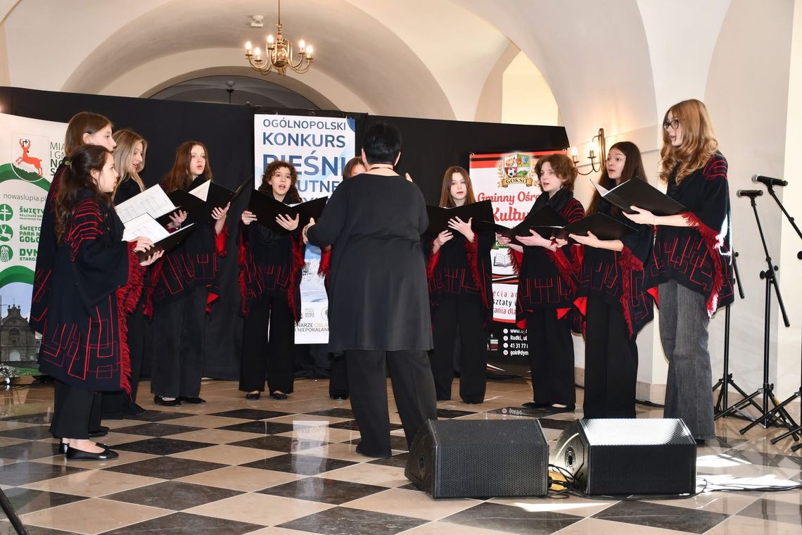 Chór Portamento z Grand Prix. Koncert Laureatów w niedzielę w Bazylice na Świętym Krzyżu Chór Portamento z Grand Prix. Koncert Laureatów w niedzielę w Bazylice na Świętym Krzyżu