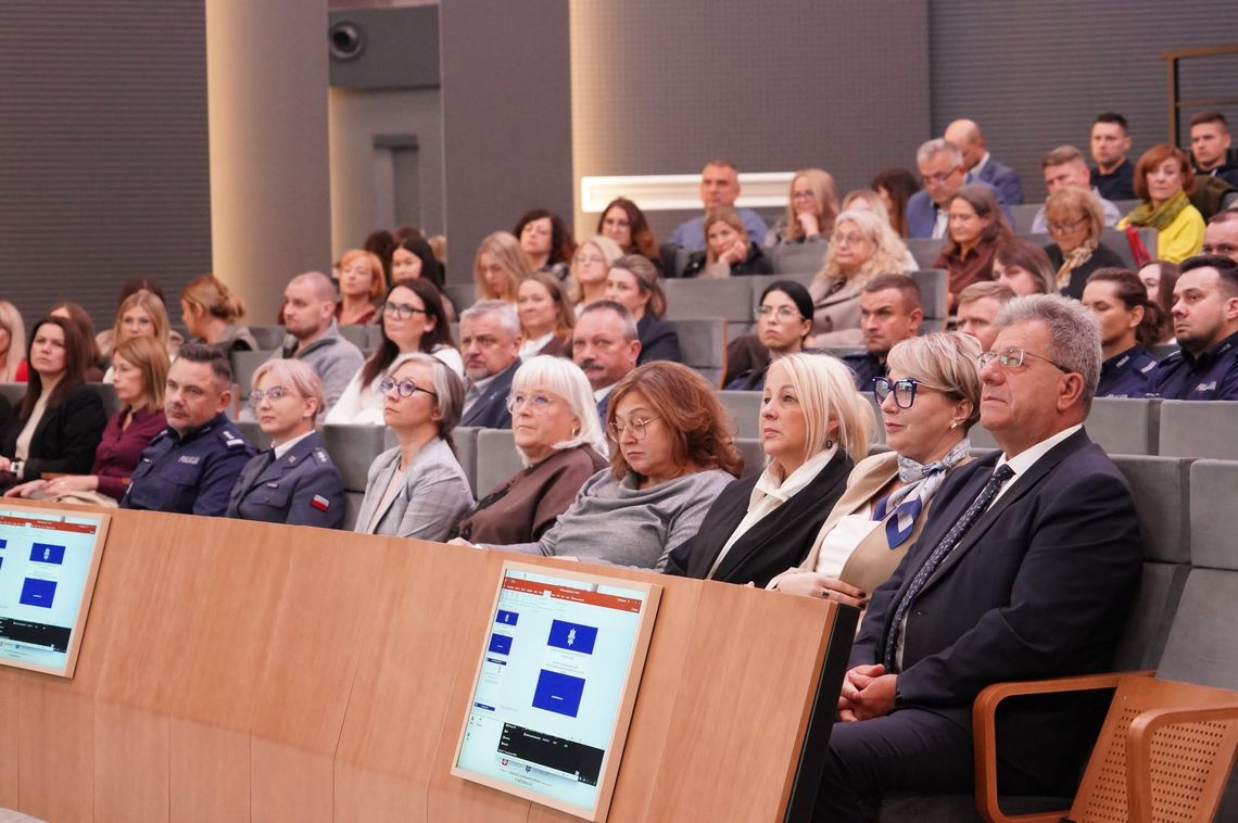„Człowiek to nie towar”. Rozmawiano o handlu ludźmi „Człowiek to nie towar”. Rozmawiano o handlu ludźmi