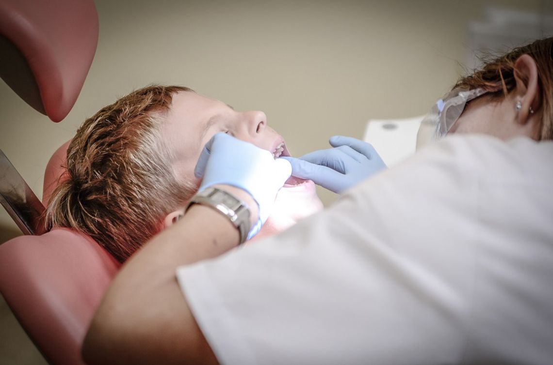  Dlaczego warto jest wybrać się do ortodonty? 