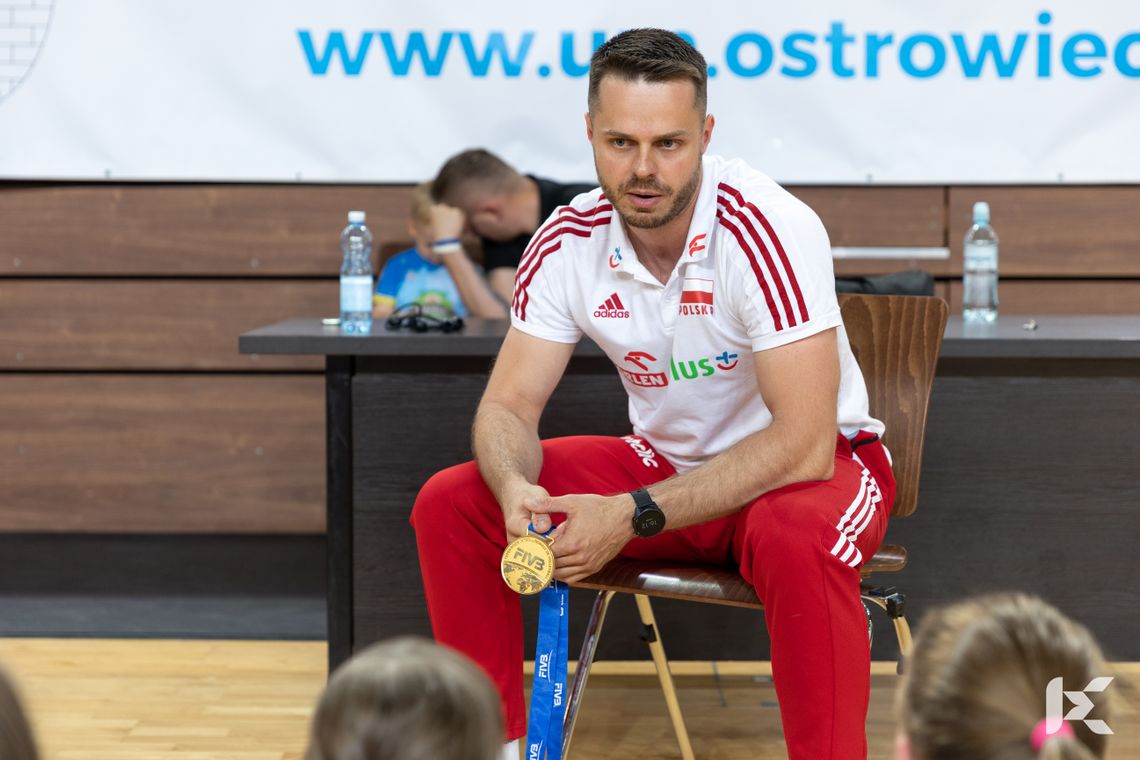 Selekcjoner reprezentacji Polski poprowadził trening małych siatkarzy z Akademii Volley Stars