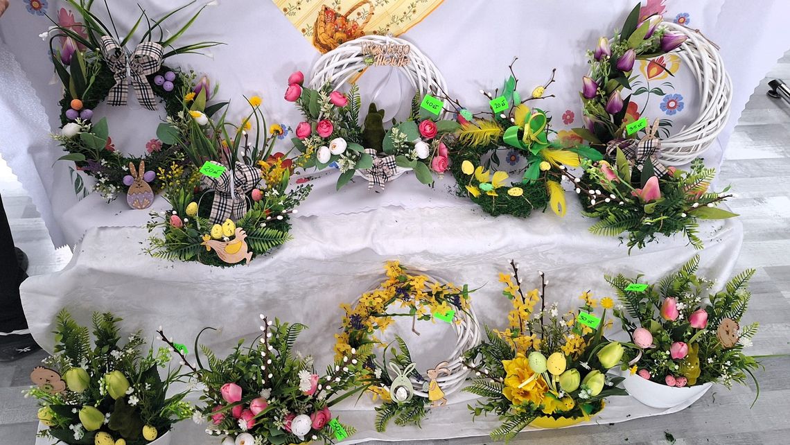 Kiermasz Wielkanocny w Sadowiu: Czas na radość i wsparcie Plakat Kiermaszu Wielkanocnego w Sadowiu