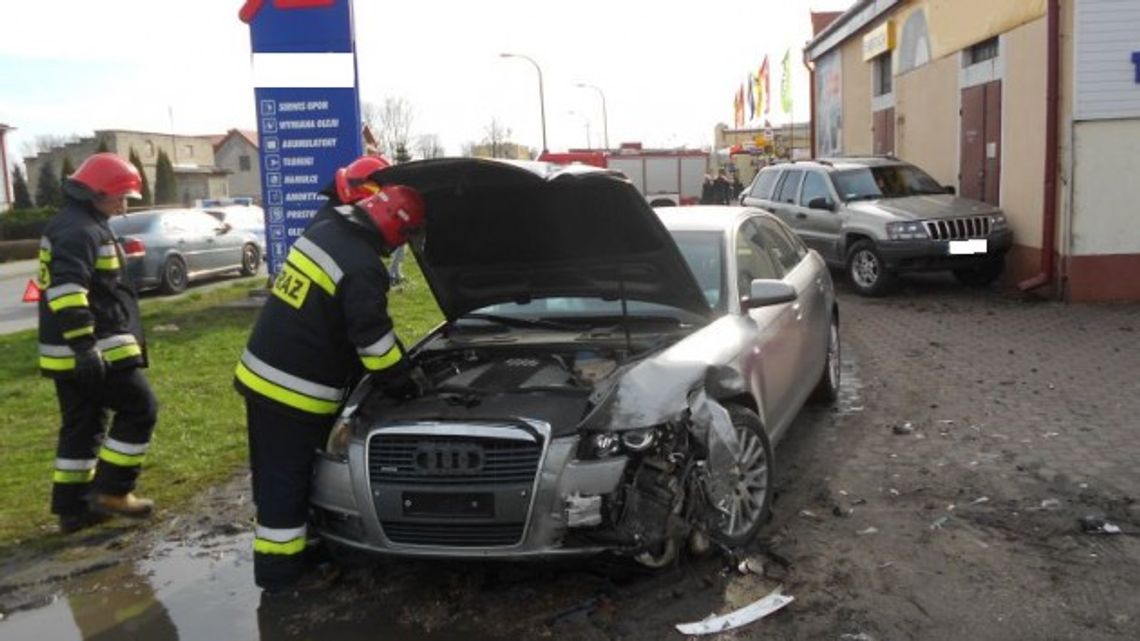 Kolejna kolizja drogowa w Ostrowcu Św. Kolejna kolizja drogowa w Ostrowcu Św.