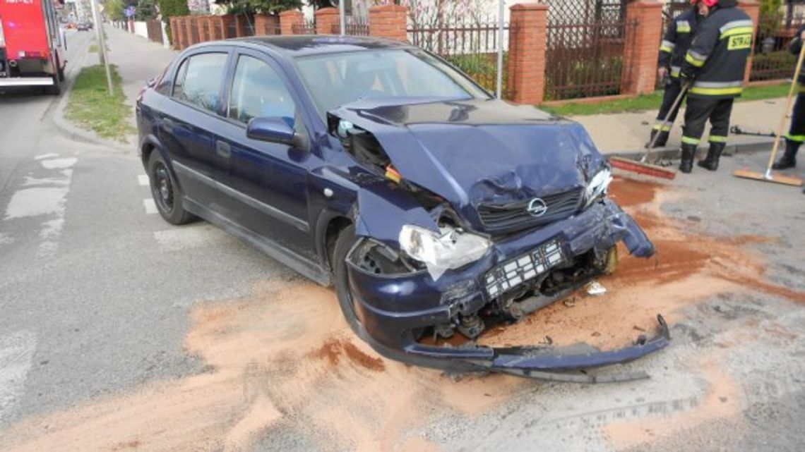 Kolizja drogowa przy ulicy Waryńskiego Kolizja drogowa przy ulicy Waryńskiego