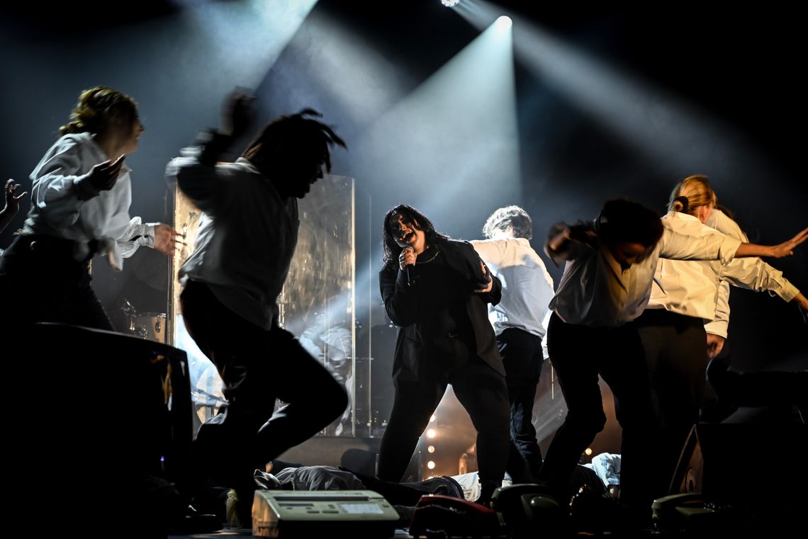 Koncert w hołdzie wolności: nowe aranżacje, rockowy pazur i poetycka głębia Koncert w hołdzie wolności: nowe aranżacje, rockowy pazur i poetycka głębia