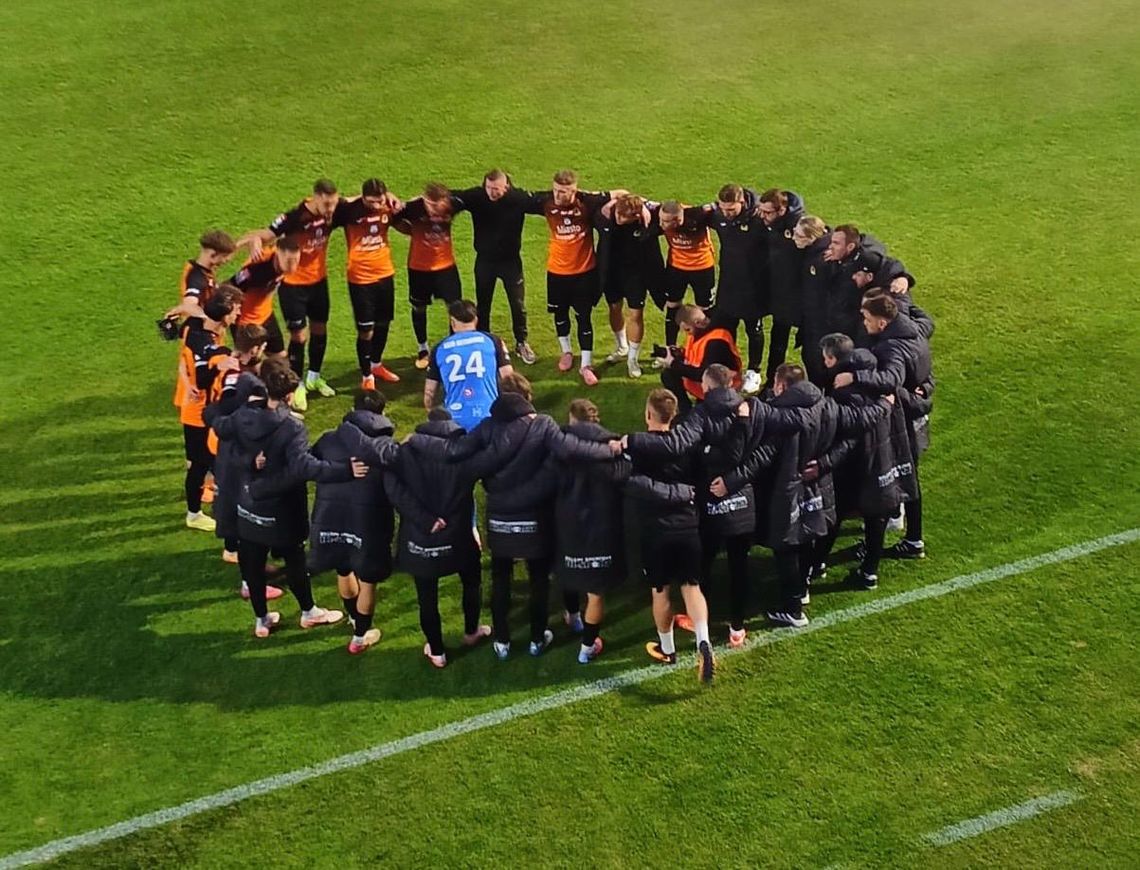 KSZO traci pozycję lidera. Avia triumfowała w Ostrowcu KSZO traci pozycję lidera. Avia triumfowała w Ostrowcu