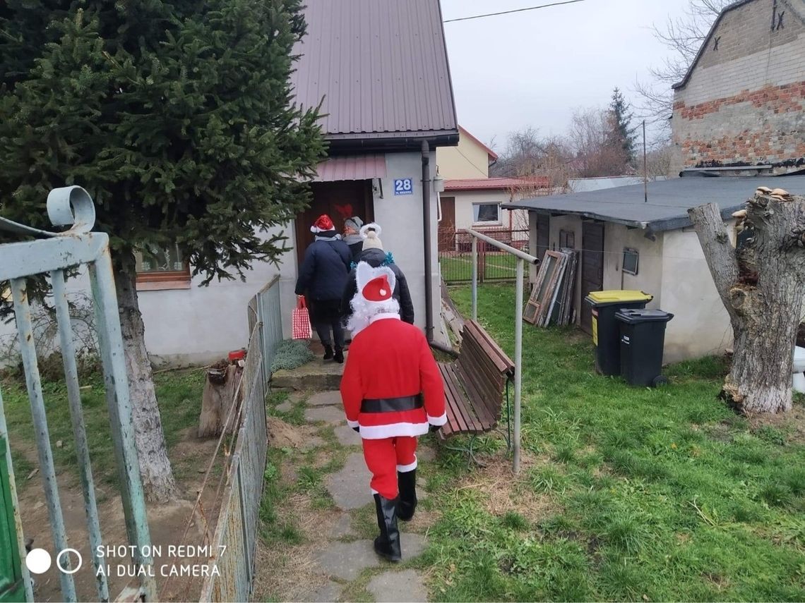 Mikołaj pamiętał o seniorach z Częstocic Mikołaj pamiętał o seniorach z Częstocic