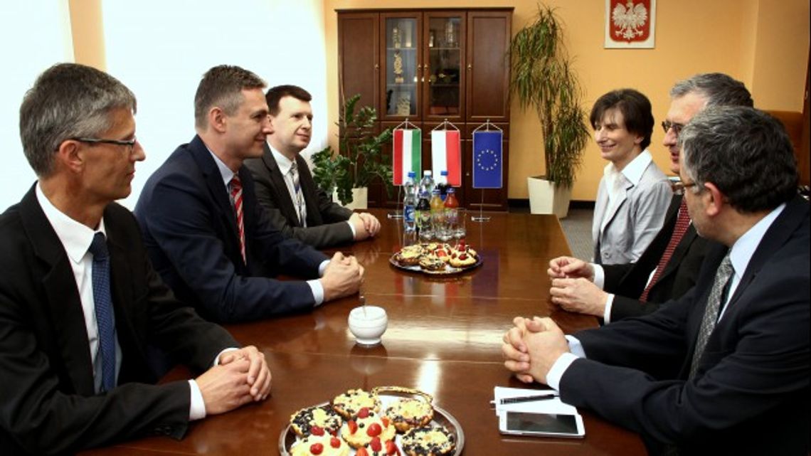 O gospodarce z ambasadorem Węgier