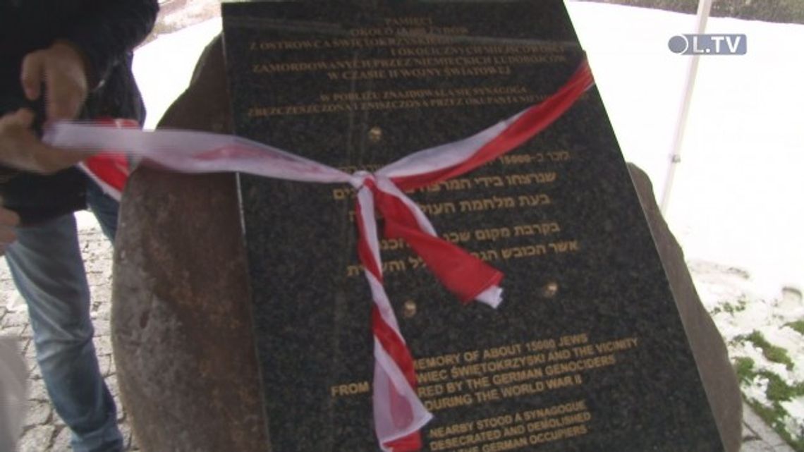 Odsłonięto pomnik ku pamięci ostrowieckich Zydów