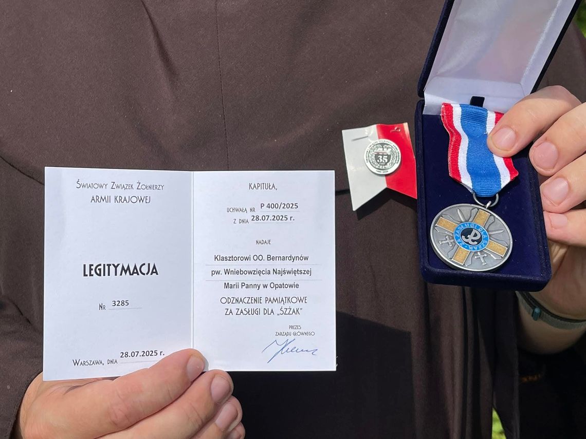 OPATÓW | Bernardyni uhonorowani medalem AK