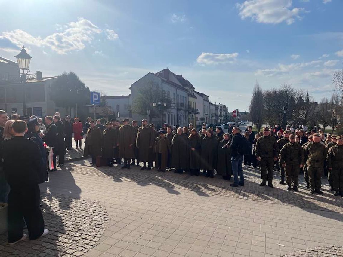 Opatów uczcił pamięć ofiar zbrodni katyńskiej Opatów uczcił pamięć ofiar zbrodni katyńskiej