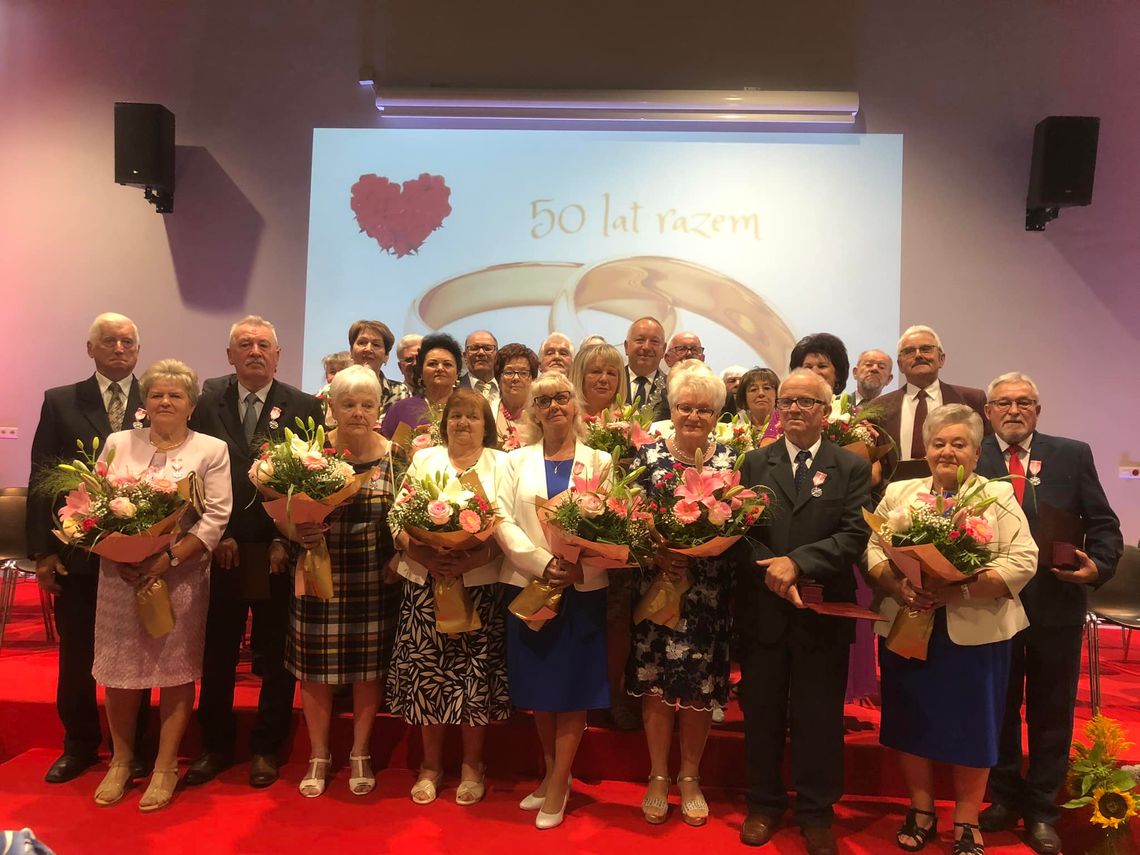 OSTROWIEC | Przeżyli ze sobą pół wieku. Uroczystość „Złotych Godów” OSTROWIEC | Przeżyli ze sobą pół wieku. Uroczystość „Złotych Godów”