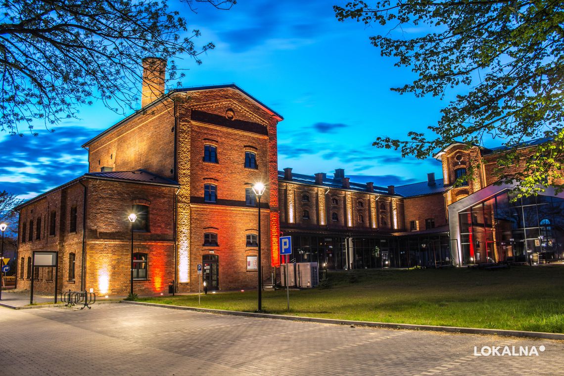 Ostrowiecki Browar Kultury w biało-czerwonych barwach