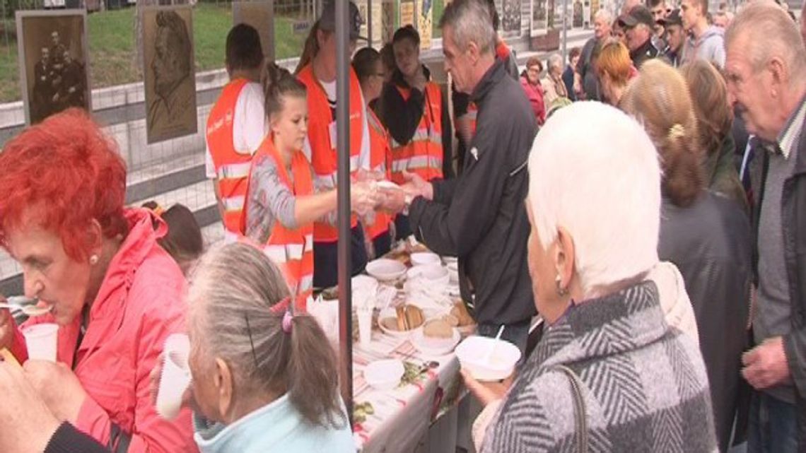 Poczęstunek dla potrzebujących Poczęstunek dla potrzebujących