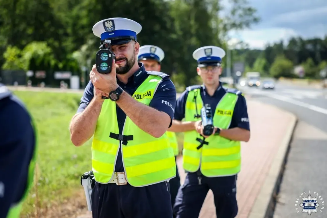 Policjanci skontrolowali blisko 8 tys. kierujących Policjanci skontrolowali blisko 8 tys. kierujących